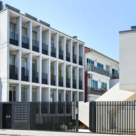 Casa Da Vanguarda By Sé *